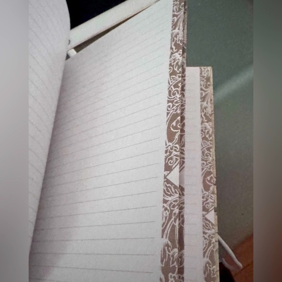 📔 Stylish and Vintage Tracy Porter Wedding Journal for the new Bride - Picture 6 of 14